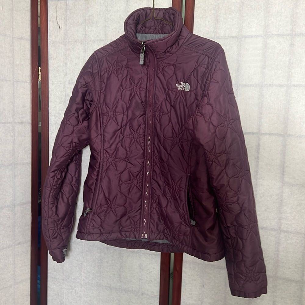 THE NORTHFACE PUFFER PURPLE JACKET SIZE‎ S/P